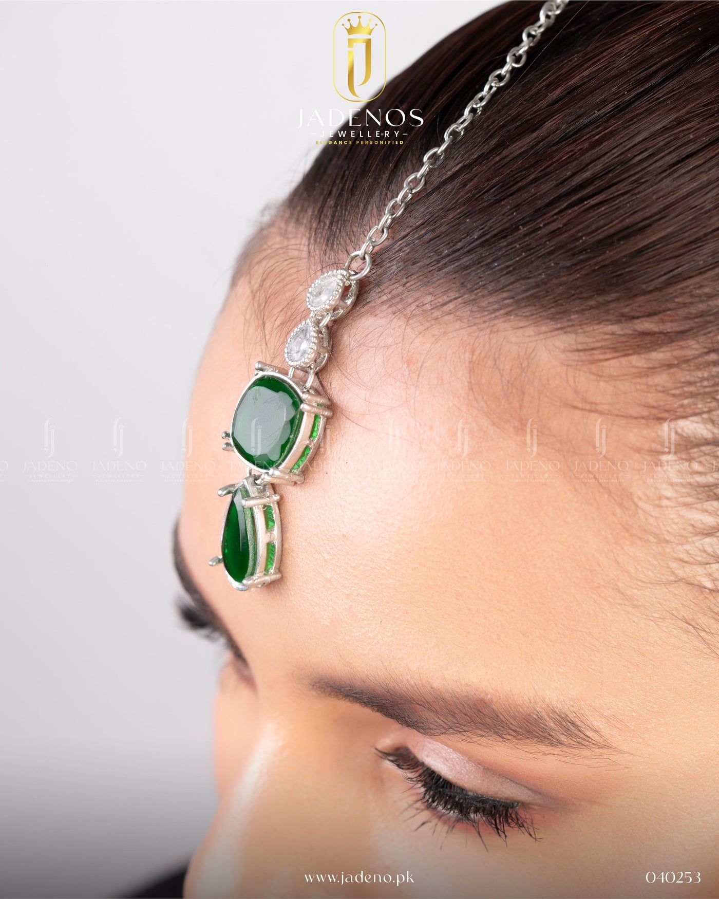 The Majestic Grace Necklace Set With Tika