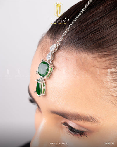 The Majestic Grace Necklace Set With Tika