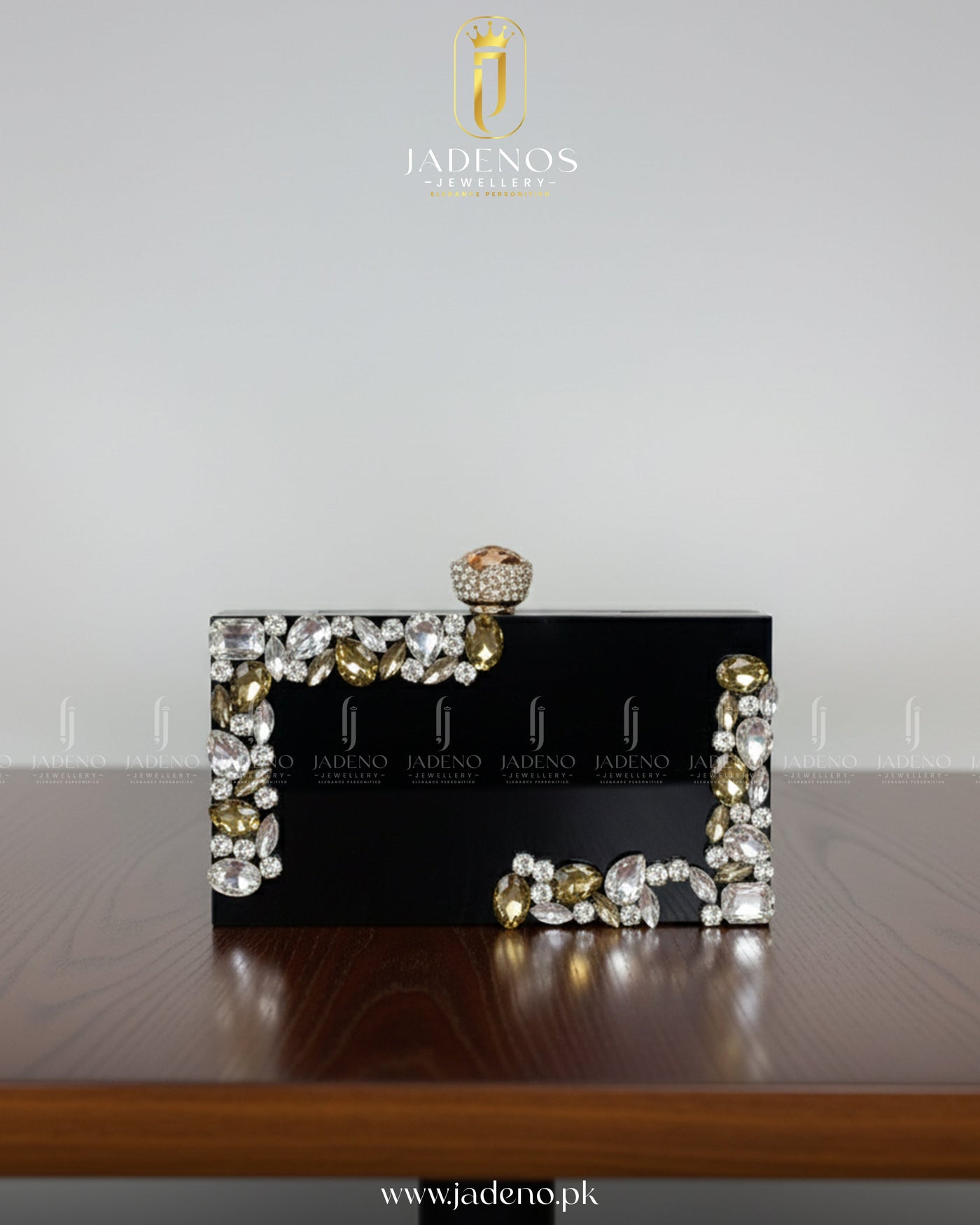 The Timeless Treasure Clutch